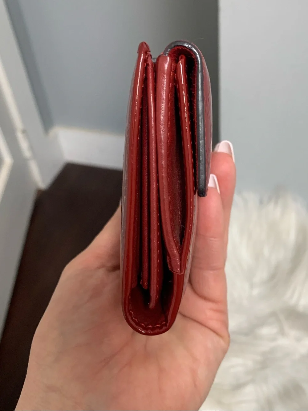 Authentic red patent leather Gucci long wallet w heart snap ❤️ - Image 4