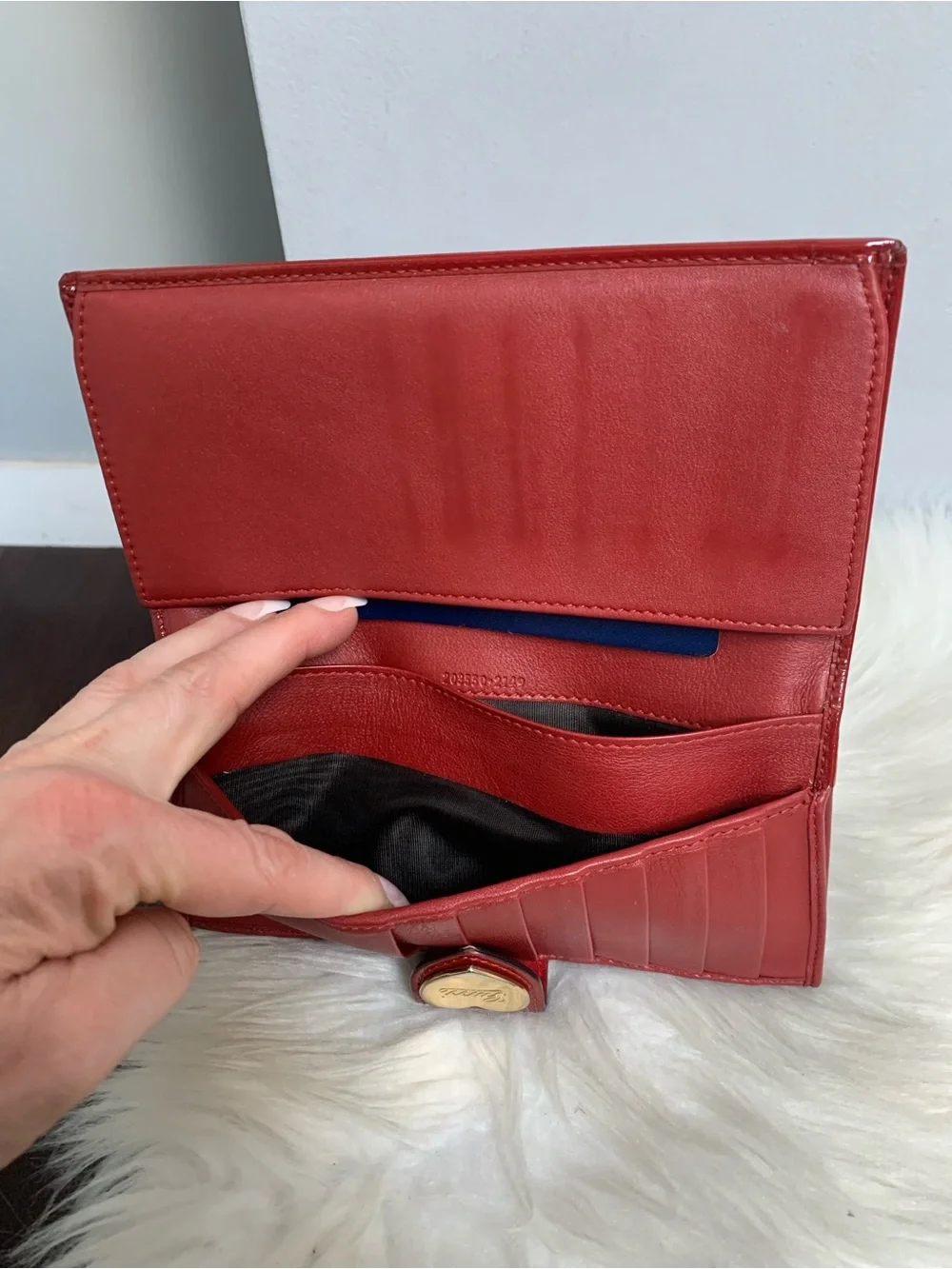 Authentic red patent leather Gucci long wallet w heart snap ❤️ - Image 13