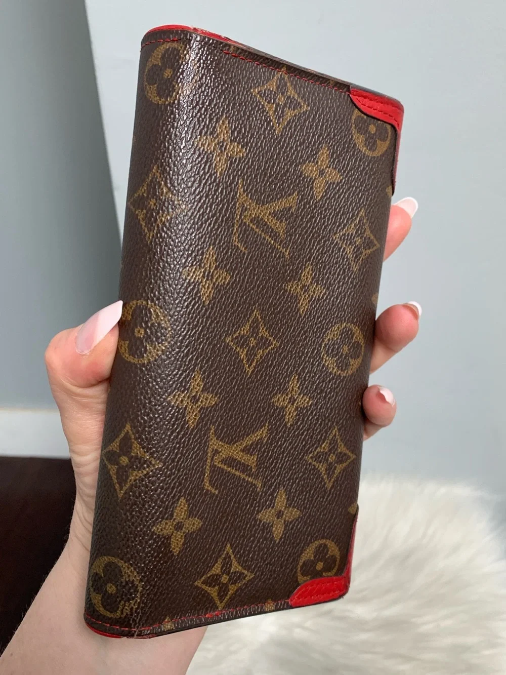 2016 Louis Vuitton Red Retiro and monogram v flap wallet - Image 4
