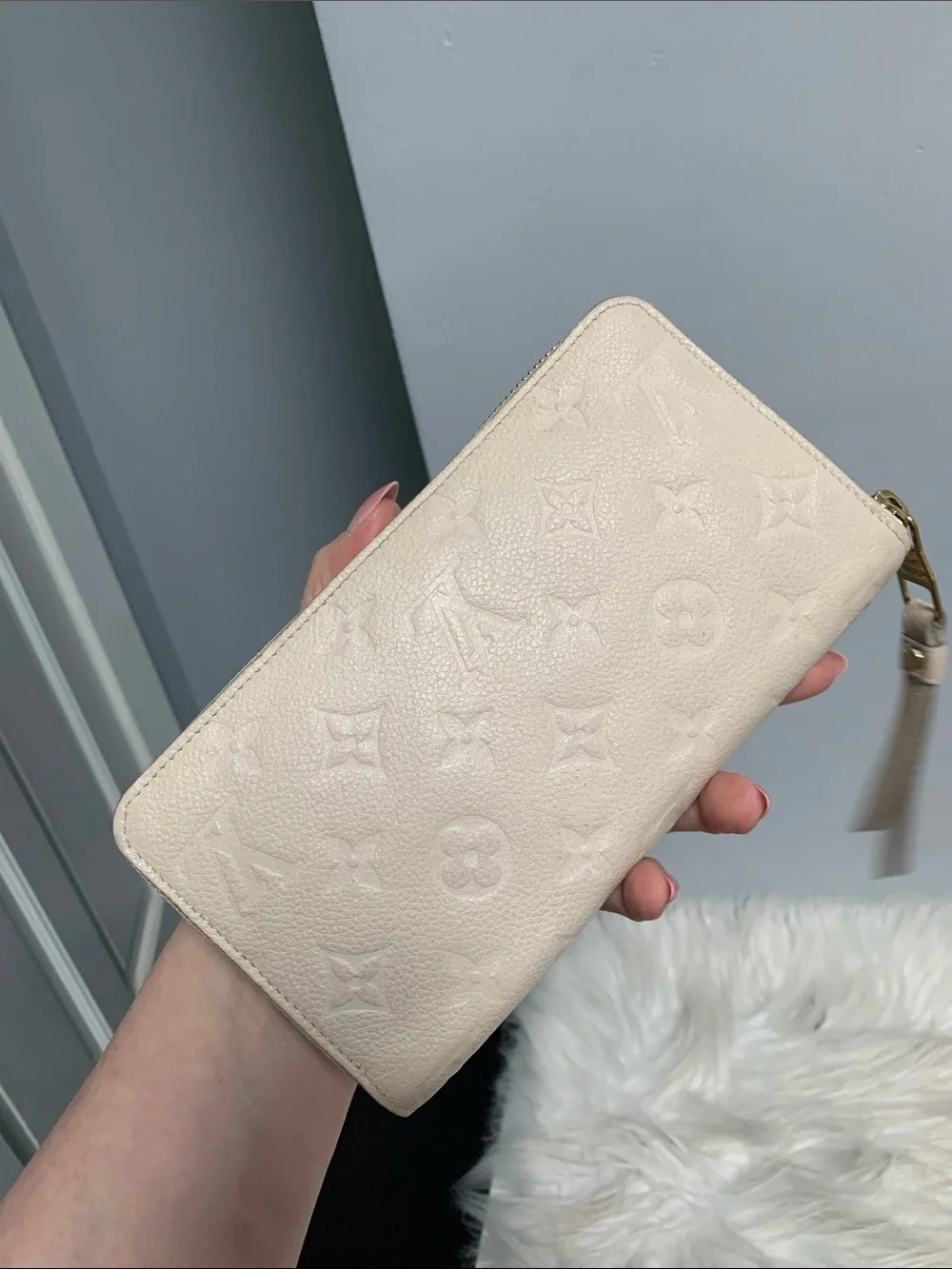 2011 authentic Louis Vuitton off-white Empriente leather large zippy wallet - Image 5