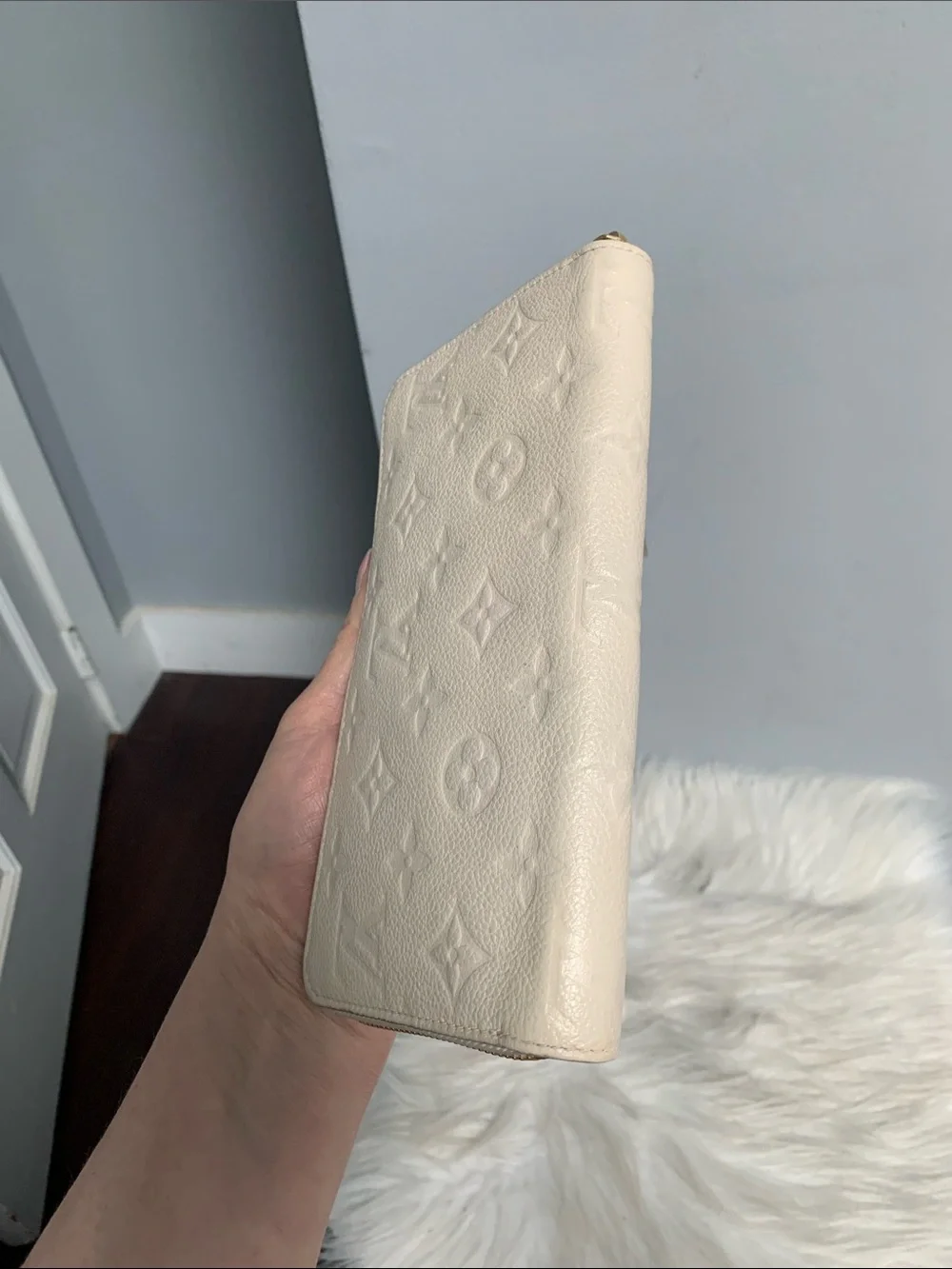 2011 authentic Louis Vuitton off-white Empriente leather large zippy wallet - Image 6
