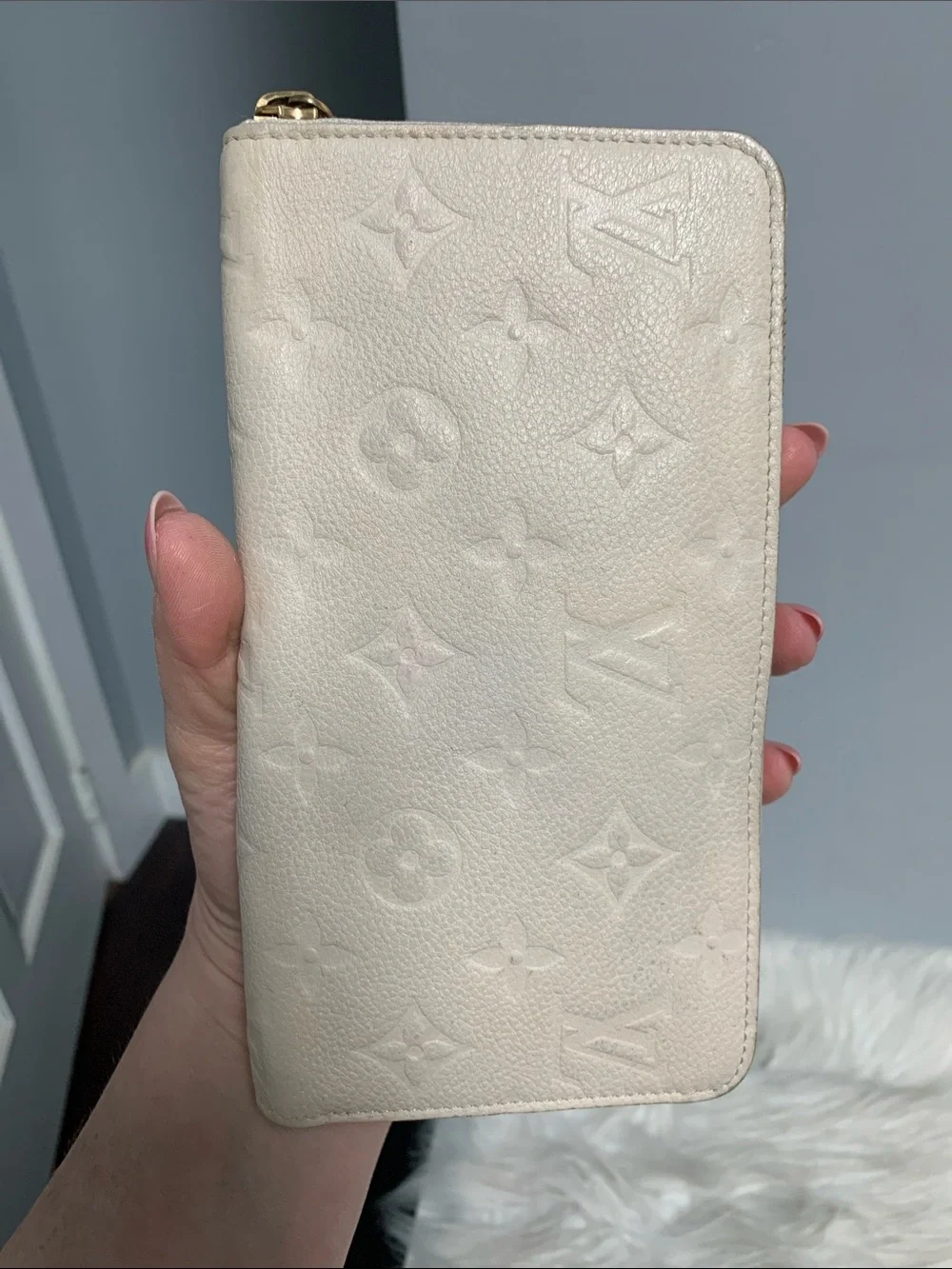 2011 authentic Louis Vuitton off-white Empriente leather large zippy wallet - Image 7