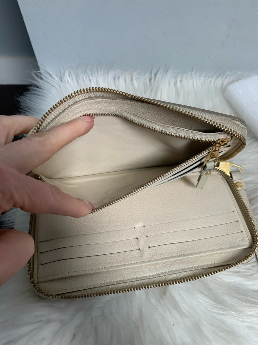 2011 authentic Louis Vuitton off-white Empriente leather large zippy wallet - Image 12