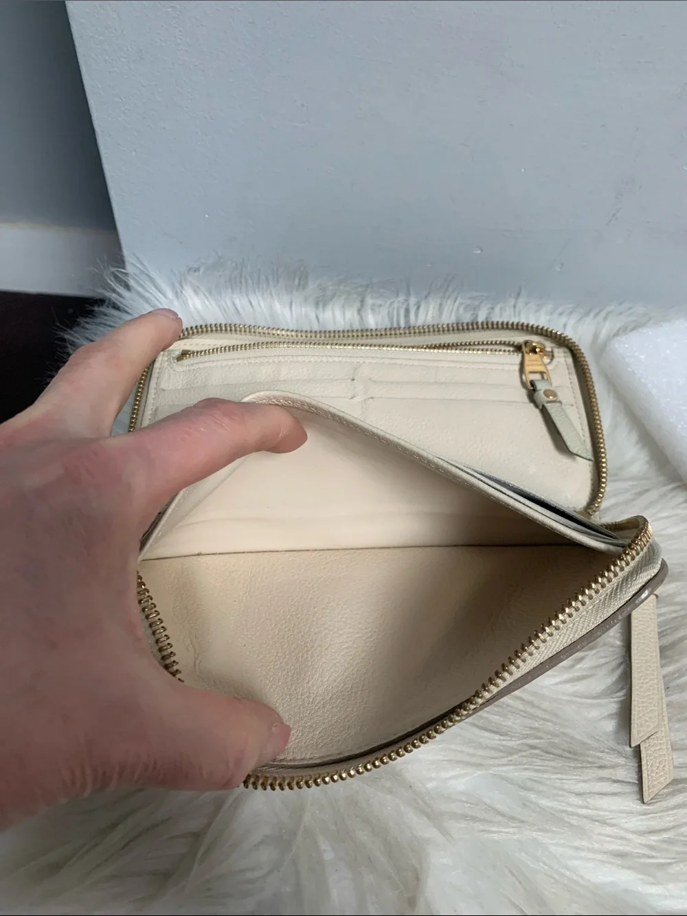 2011 authentic Louis Vuitton off-white Empriente leather large zippy wallet - Image 13