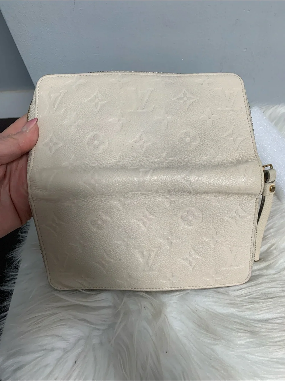 2011 authentic Louis Vuitton off-white Empriente leather large zippy wallet - Image 9