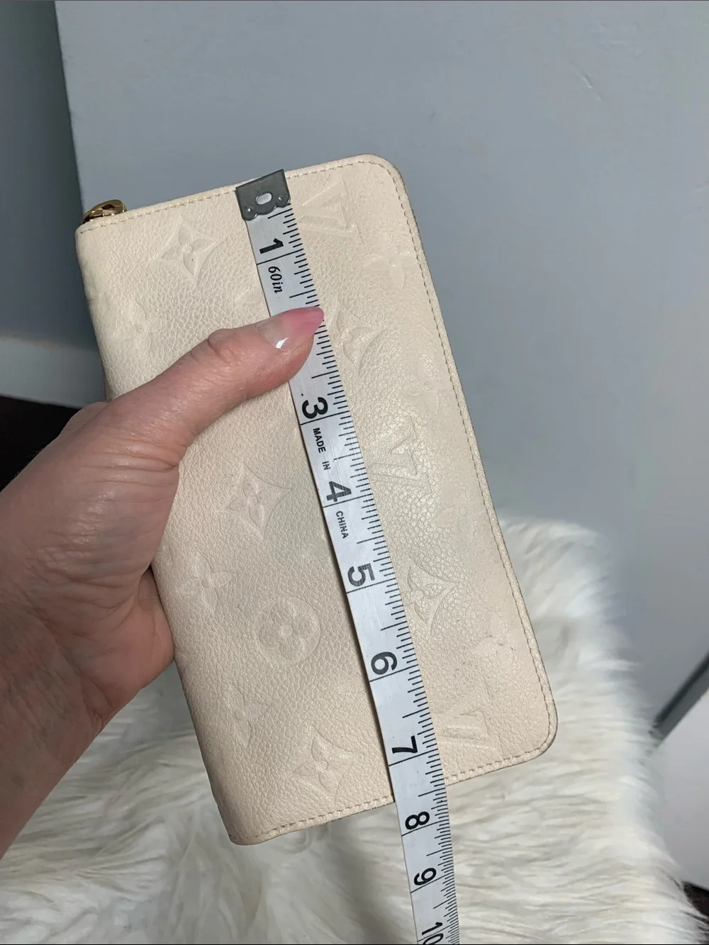 2011 authentic Louis Vuitton off-white Empriente leather large zippy wallet - Image 8