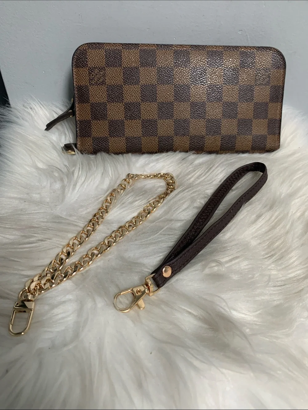 2009 authentic Louis Vuitton Insolite wristlet in Damier Ebene - Image 3