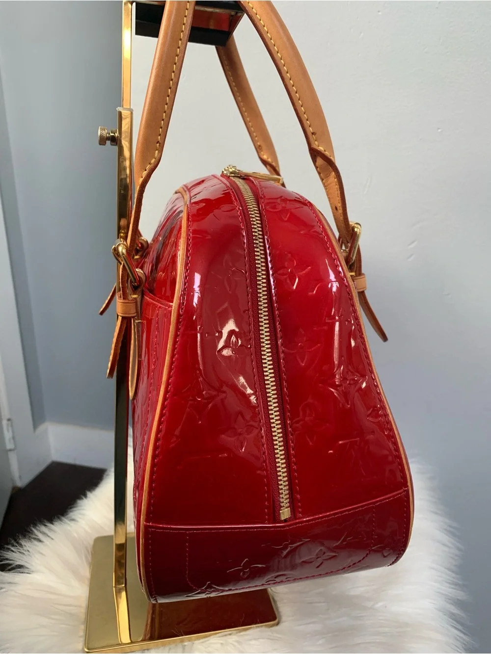 2007 authentic Louis Vuitton Summit Drive red vernis leather handbag - Image 9