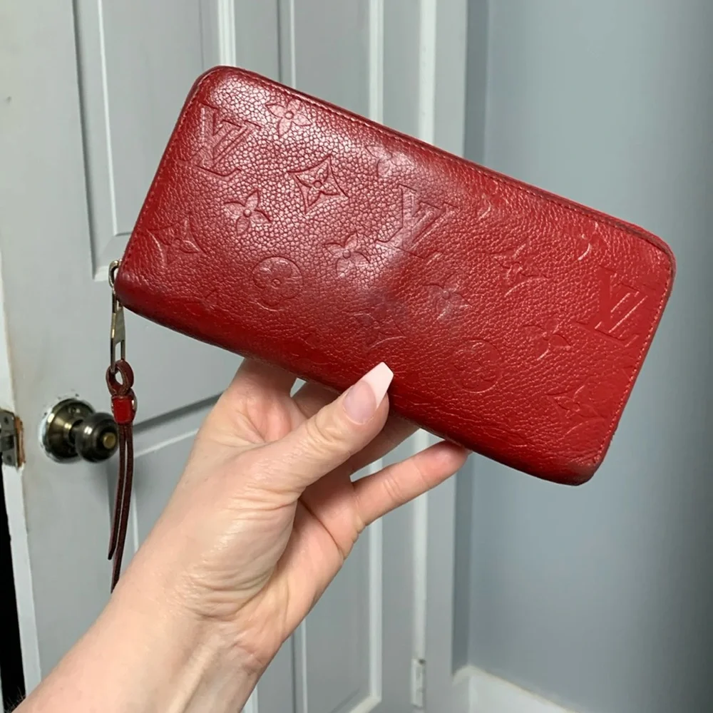 2015 authentic Louis Vuitton red empreinte leather zippy - Image 2