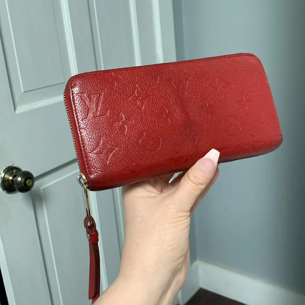 2015 authentic Louis Vuitton red empreinte leather zippy - Image 3
