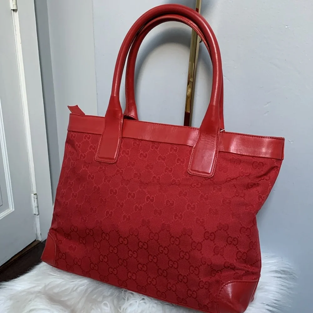 Authentic Gucci all red Guccisma medium size tote bag with zip closure - Image 3