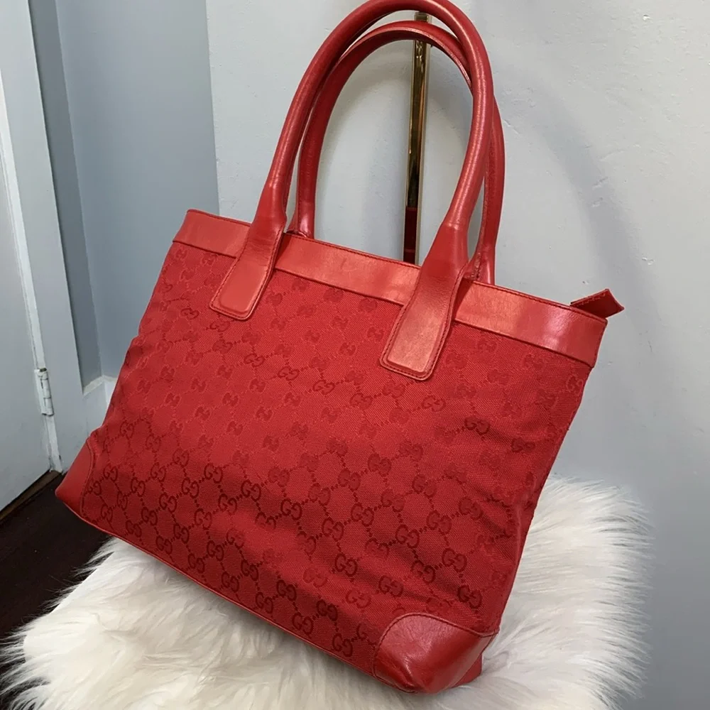 Authentic Gucci all red Guccisma medium size tote bag with zip closure - Image 4