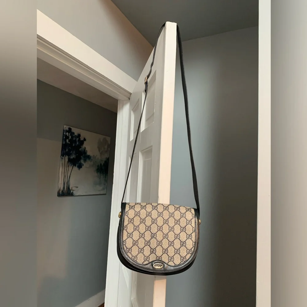 Authentic Gucci vintage navy blue saddle shape crossbody - Image 2
