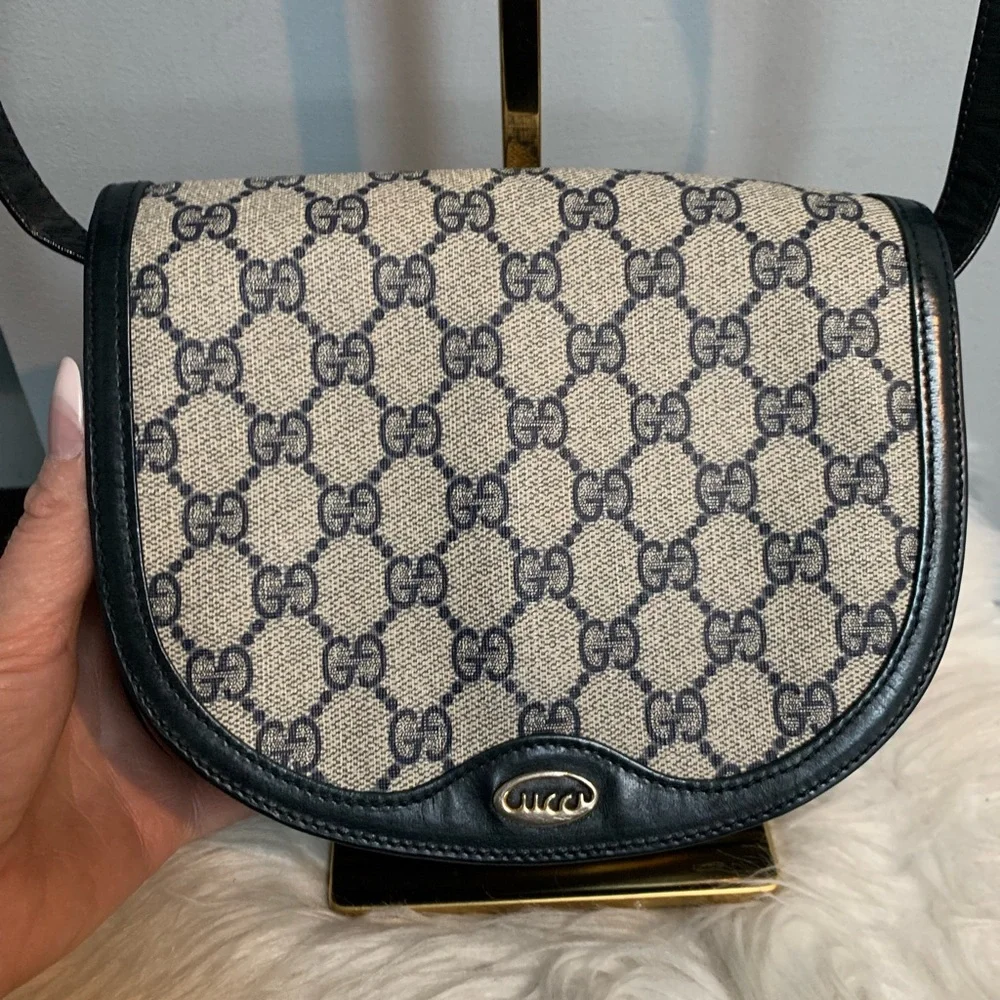 Authentic Gucci vintage navy blue saddle shape crossbody - Image 4