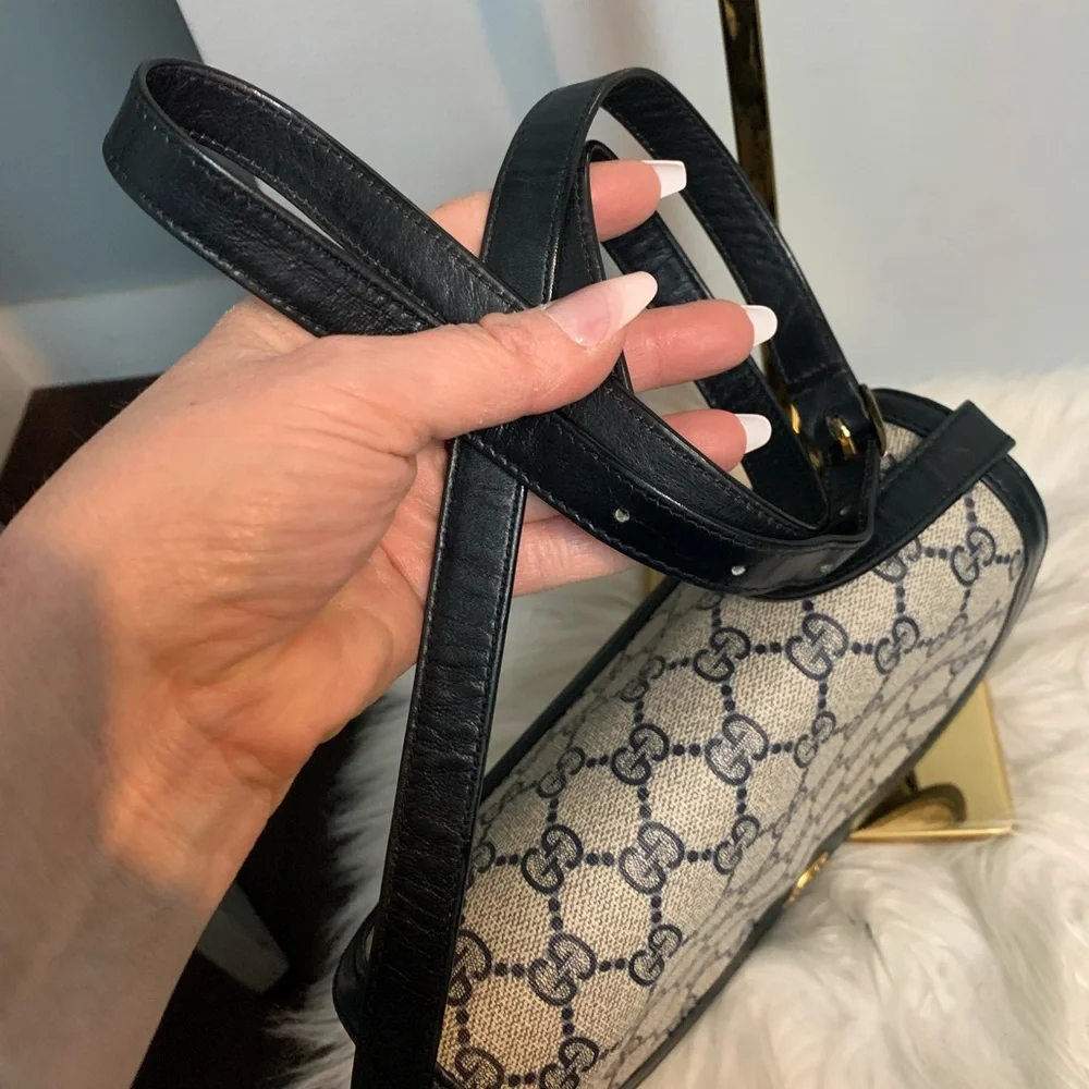 Authentic Gucci vintage navy blue saddle shape crossbody - Image 5