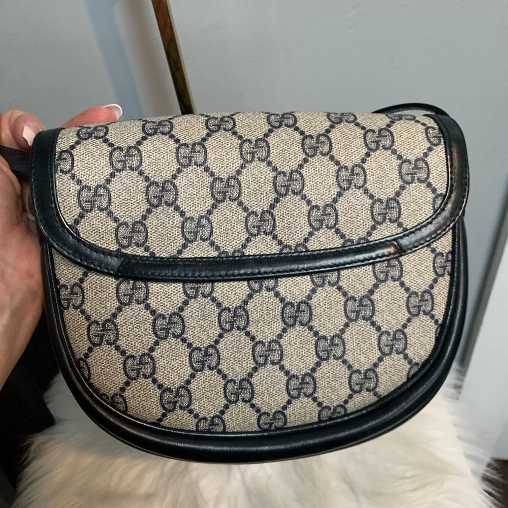Authentic Gucci vintage navy blue saddle shape crossbody - Image 6