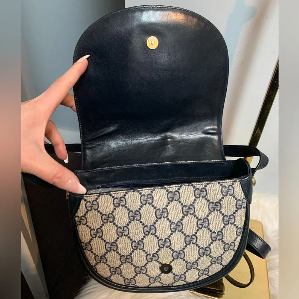 Authentic Gucci vintage navy blue saddle shape crossbody - Image 9