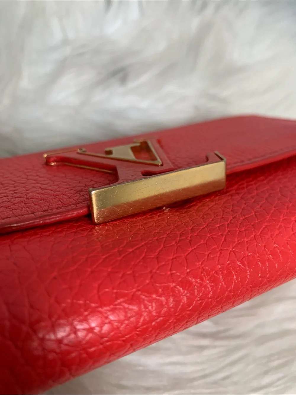 2019 authentic Louis Vuitton Capucines long wallet in bright coral color. - Image 15