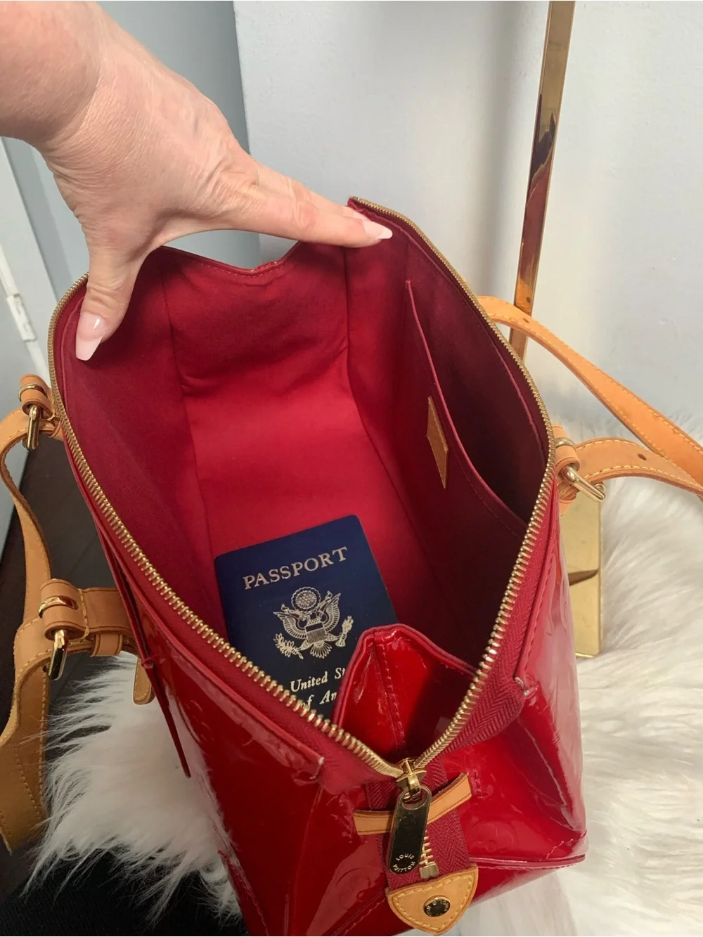 2007 authentic Louis Vuitton Rosewood Avenue red vernis leather bag - Image 15