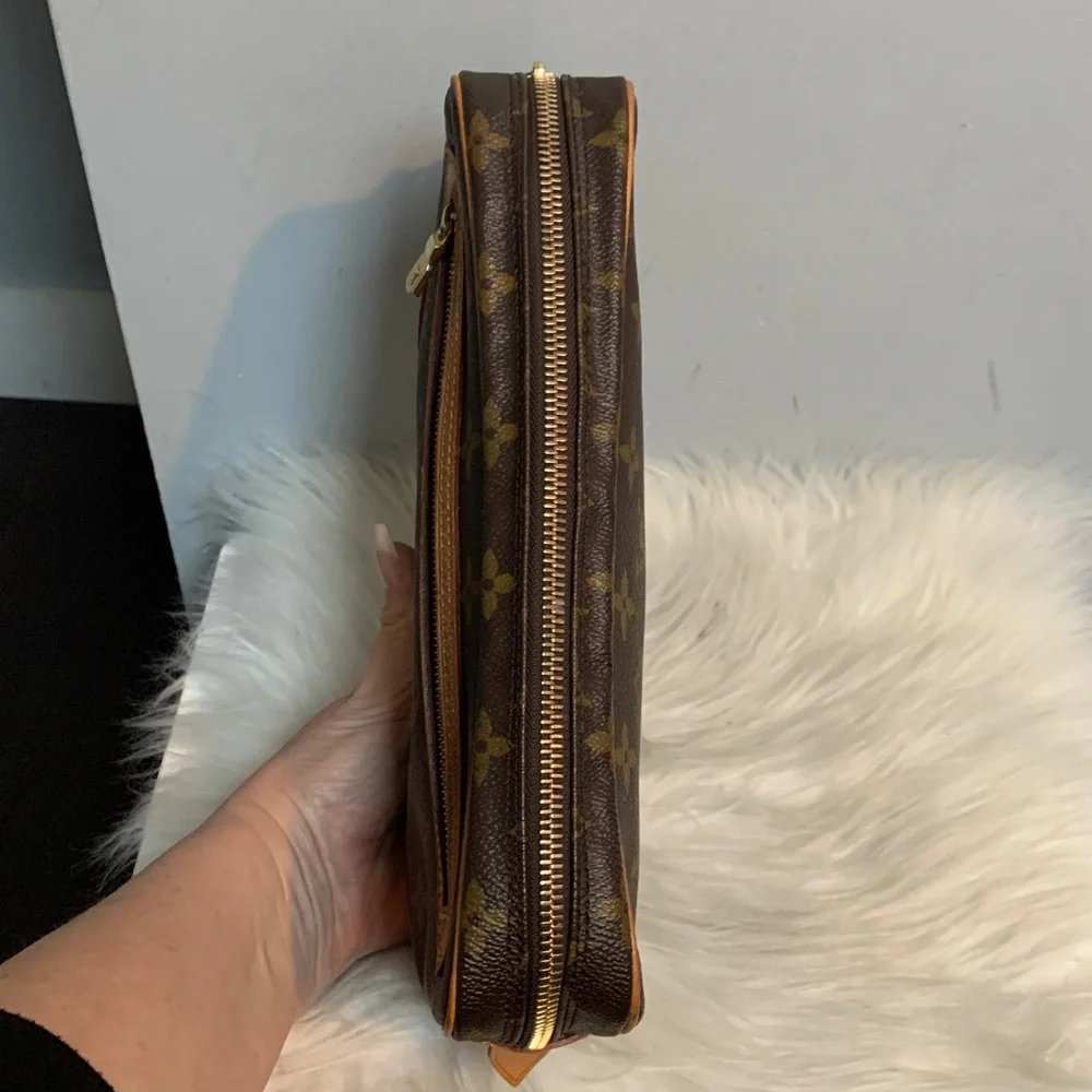 1991 authentic Louis Vuitton Dragonne GM wristlet - Image 7