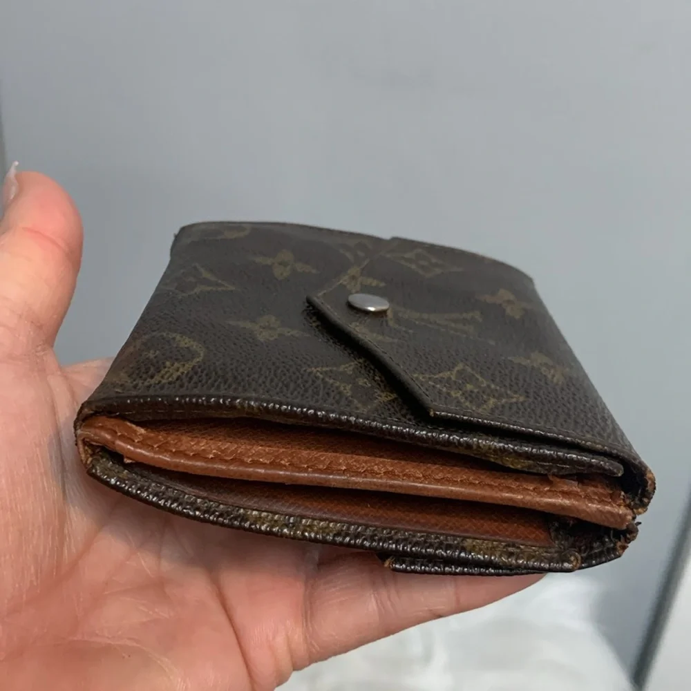 1988 authentic Louis Vuitton Elise wallet - rip inside - Image 2