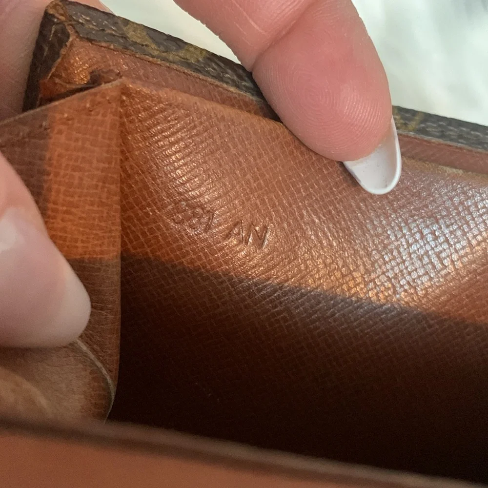 1988 authentic Louis Vuitton Elise wallet - rip inside - Image 9