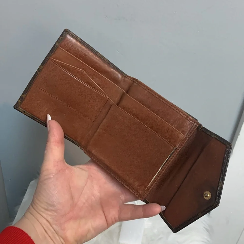 1988 authentic Louis Vuitton Elise wallet - rip inside - Image 10