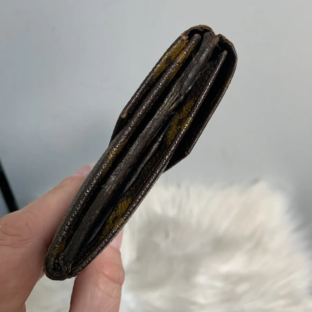 Pre date code authentic Louis Vuitton Elise wallet - extreme wear - Image 6