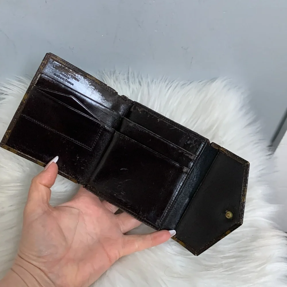 Pre date code authentic Louis Vuitton Elise wallet - extreme wear - Image 11