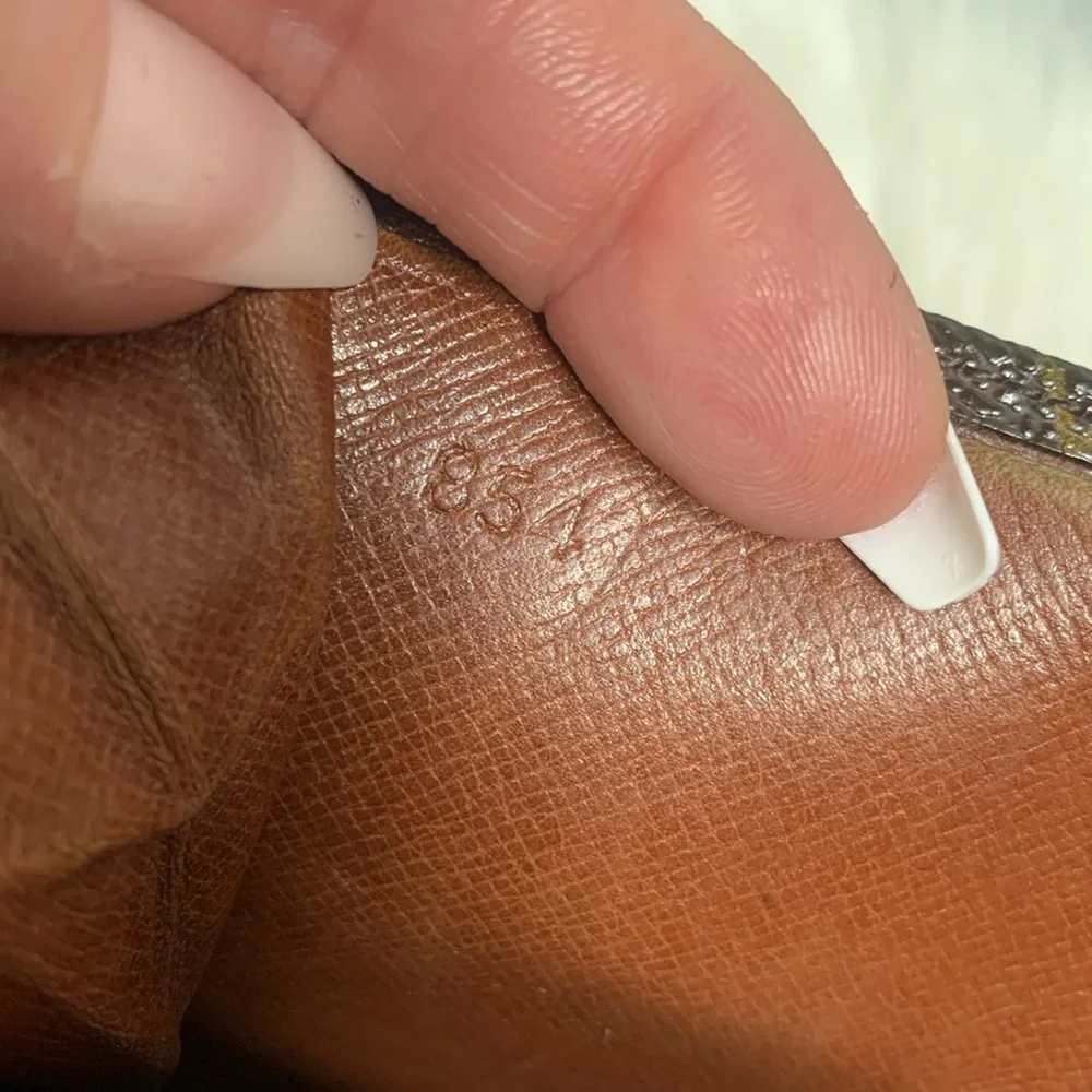 1985 authentic Louis Vuitton company Elise wallet - Image 12